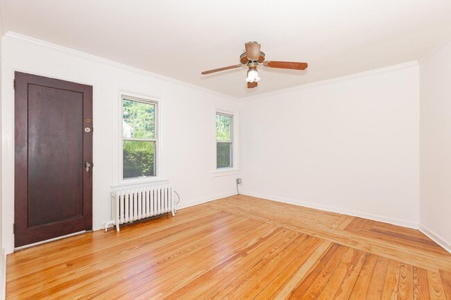 Building Photo - 17 S Pk Ave