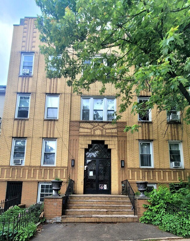 Primary Photo - 292 Harrison Ave