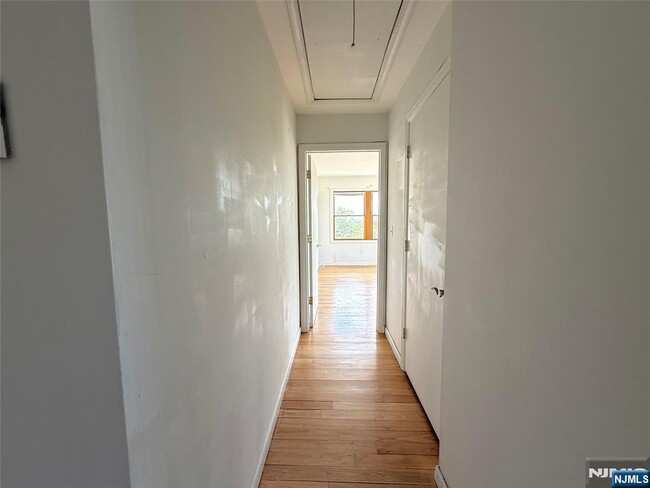 Building Photo - 224 E Edsall Blvd