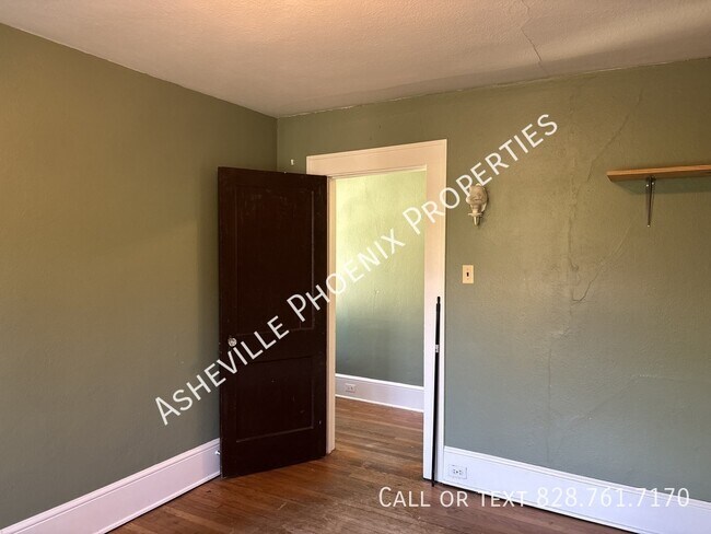 Building Photo - 31 Lucerne Ave