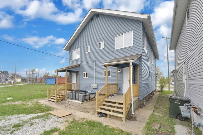 Building Photo - 1595 Cleveland Ave