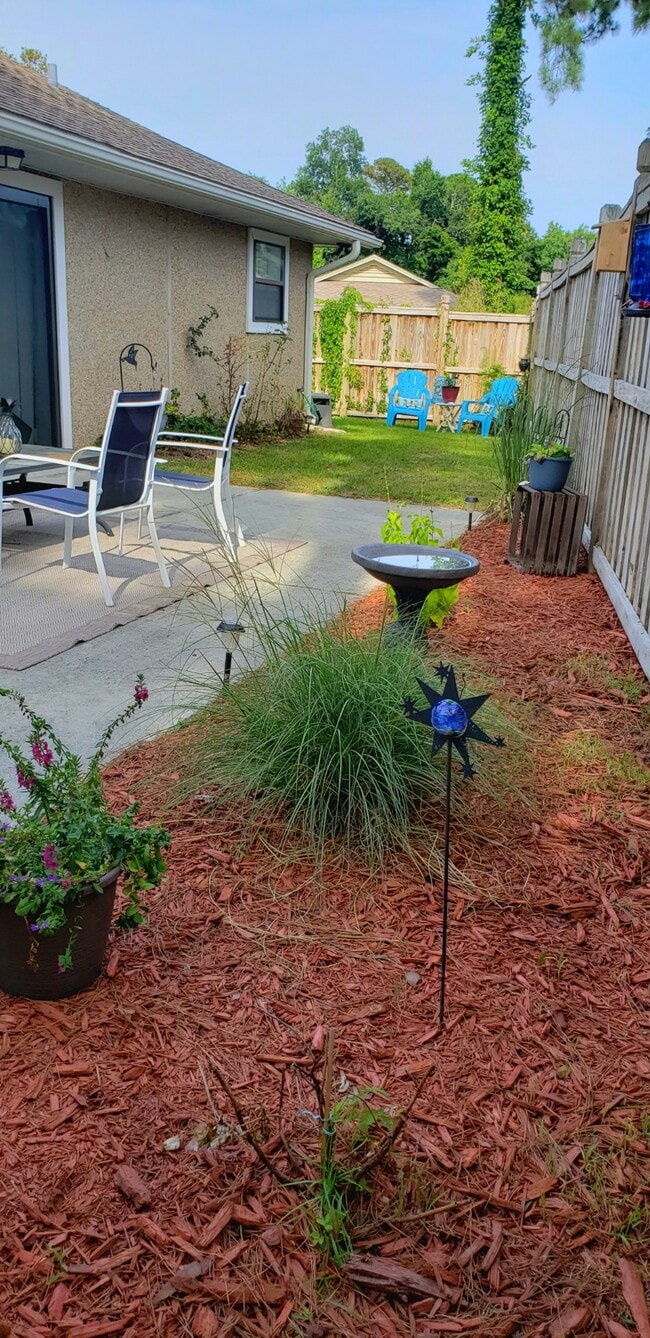 planting area off family room porch - 307 Halyard Ct