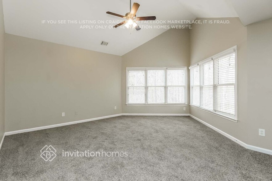 Building Photo - 411 Sycamore Trail