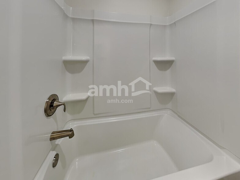 Building Photo - 1170 Ashlyn Ct