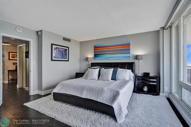 Building Photo - 4280 Galt Ocean Dr