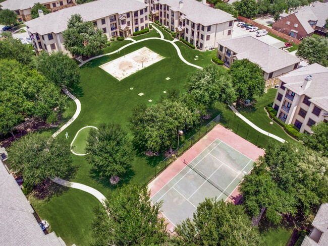 The Canyons Apartments in Ft Worth - The Canyons Apartments