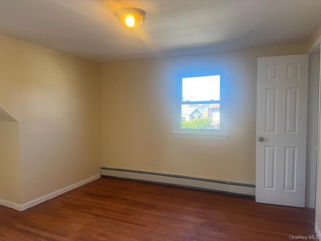 Building Photo - 1325 Journal Ave