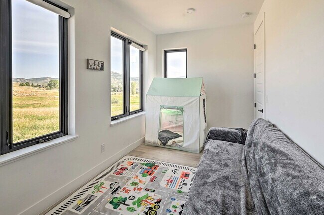 Building Photo - 30610 Boot Ct