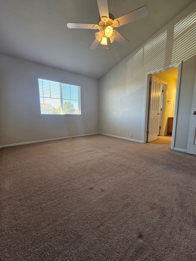 Large Bedroom - 8045 Elk River Vw