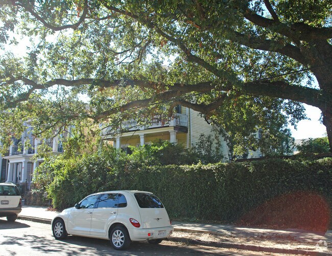 Building Photo - 1234 St Andrew Dr
