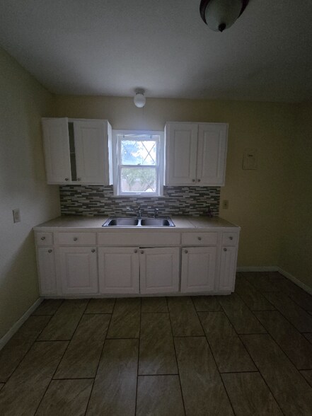 Building Photo - 1402 17th St