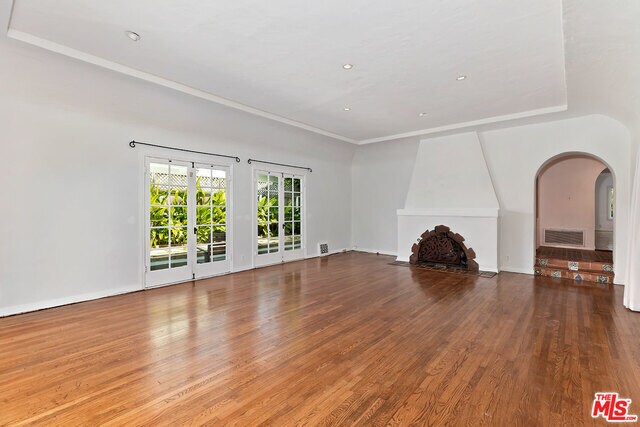 Building Photo - 214 S Medio Dr