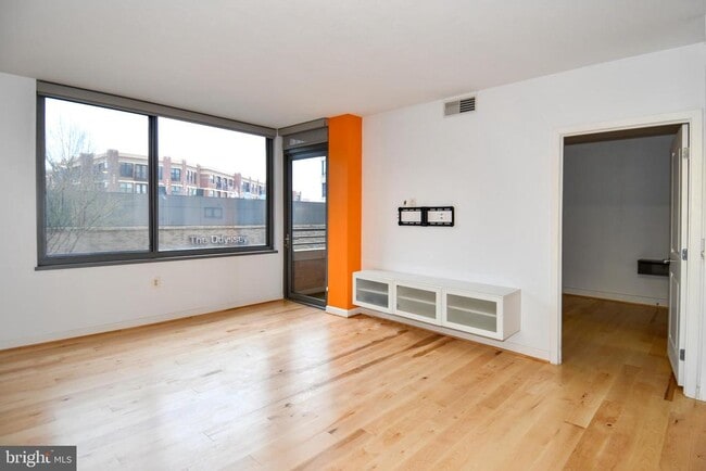 Building Photo - 2001 15th St N