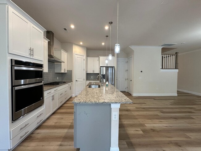 Building Photo - 120 Heathbrook Ln
