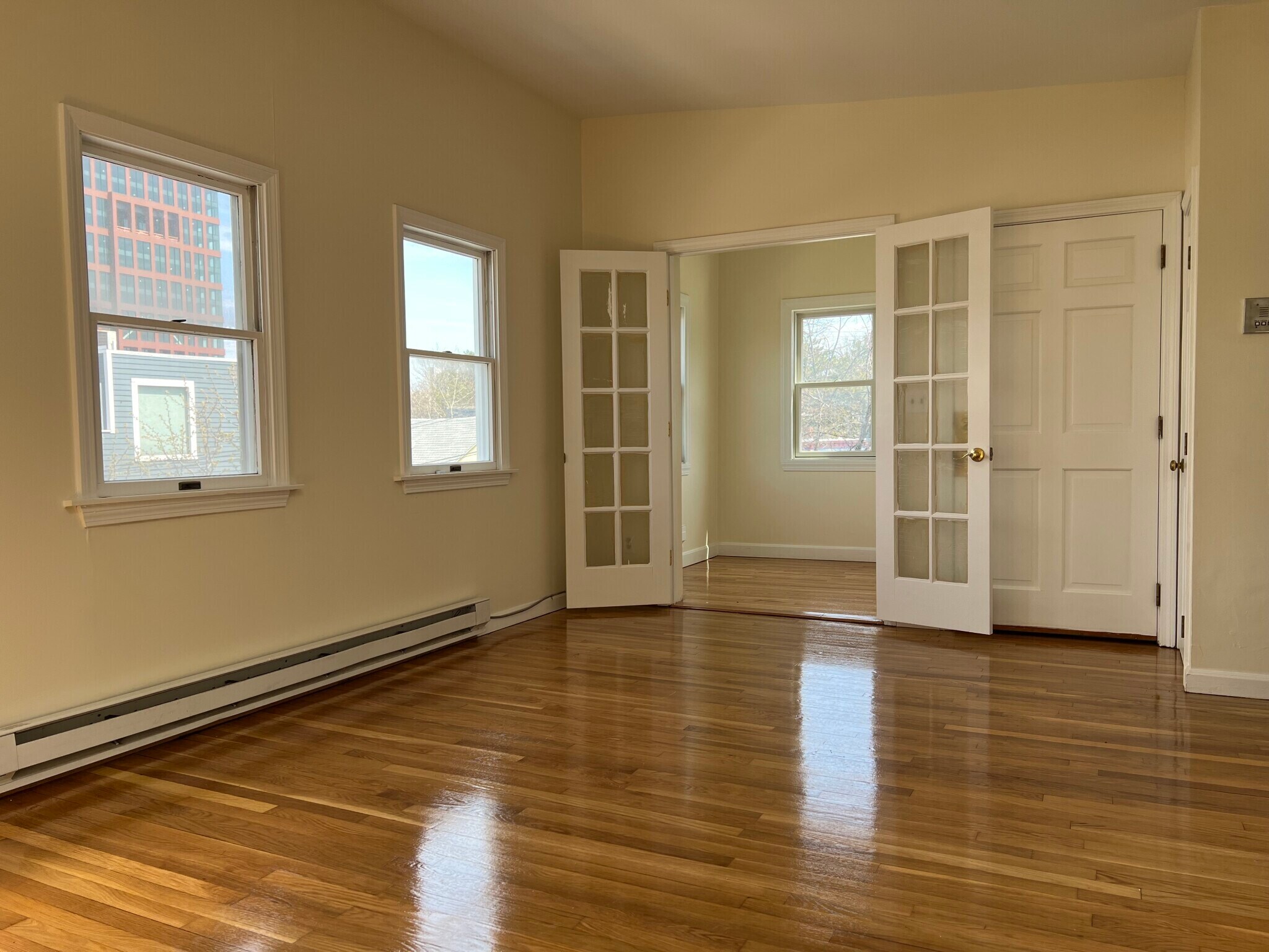 Building Photo - 114 Charles St