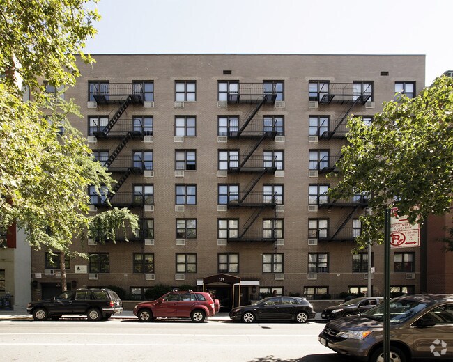 Building Photo - The Liane