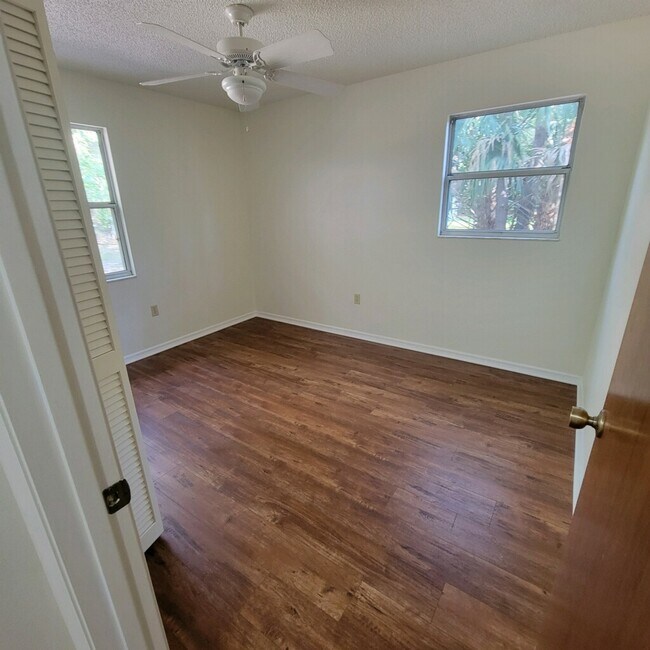 Bedroom 2 - 110 Park St