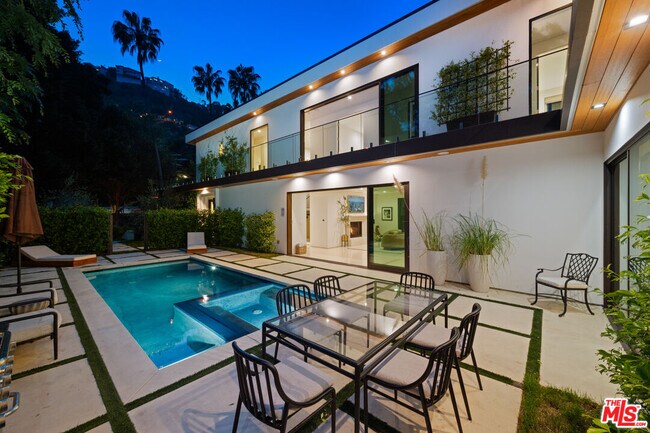 Building Photo - 1884 Laurel Canyon Rd