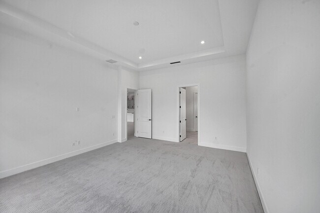 Building Photo - 9520 St Germain Dr