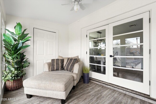 Building Photo - 423 N 73rd Pl