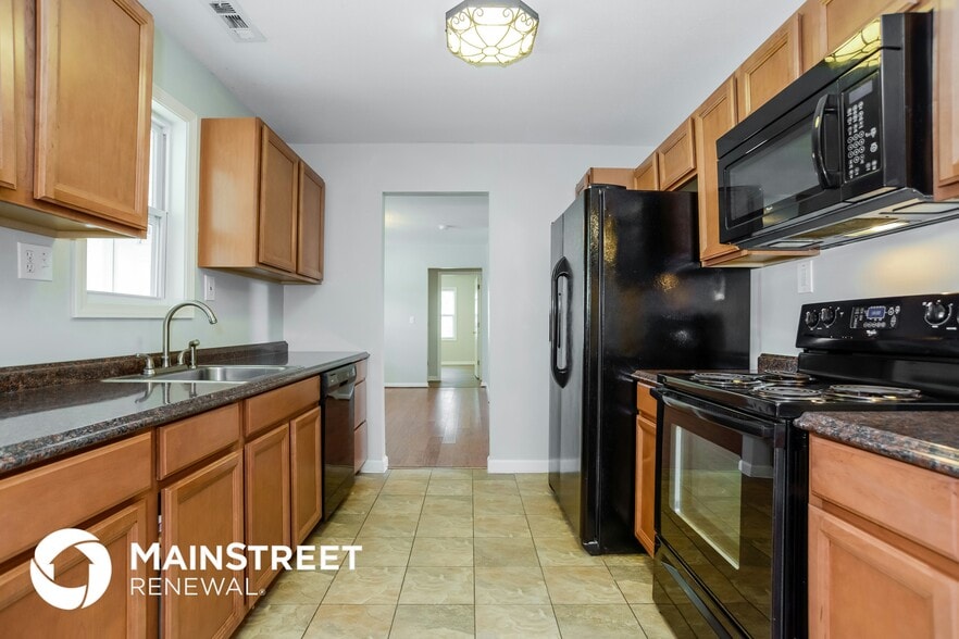 Building Photo - 8524 W 86th St