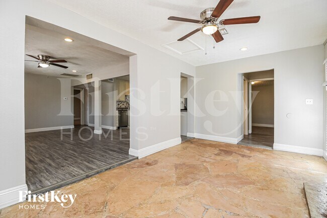 Building Photo - 7427 E McKinley St