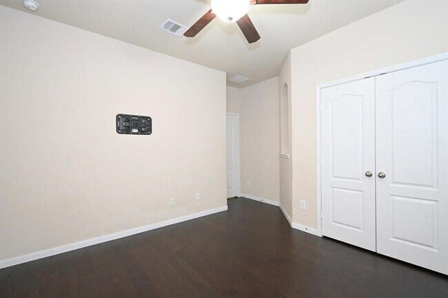 Building Photo - 10107 Forrester Trail