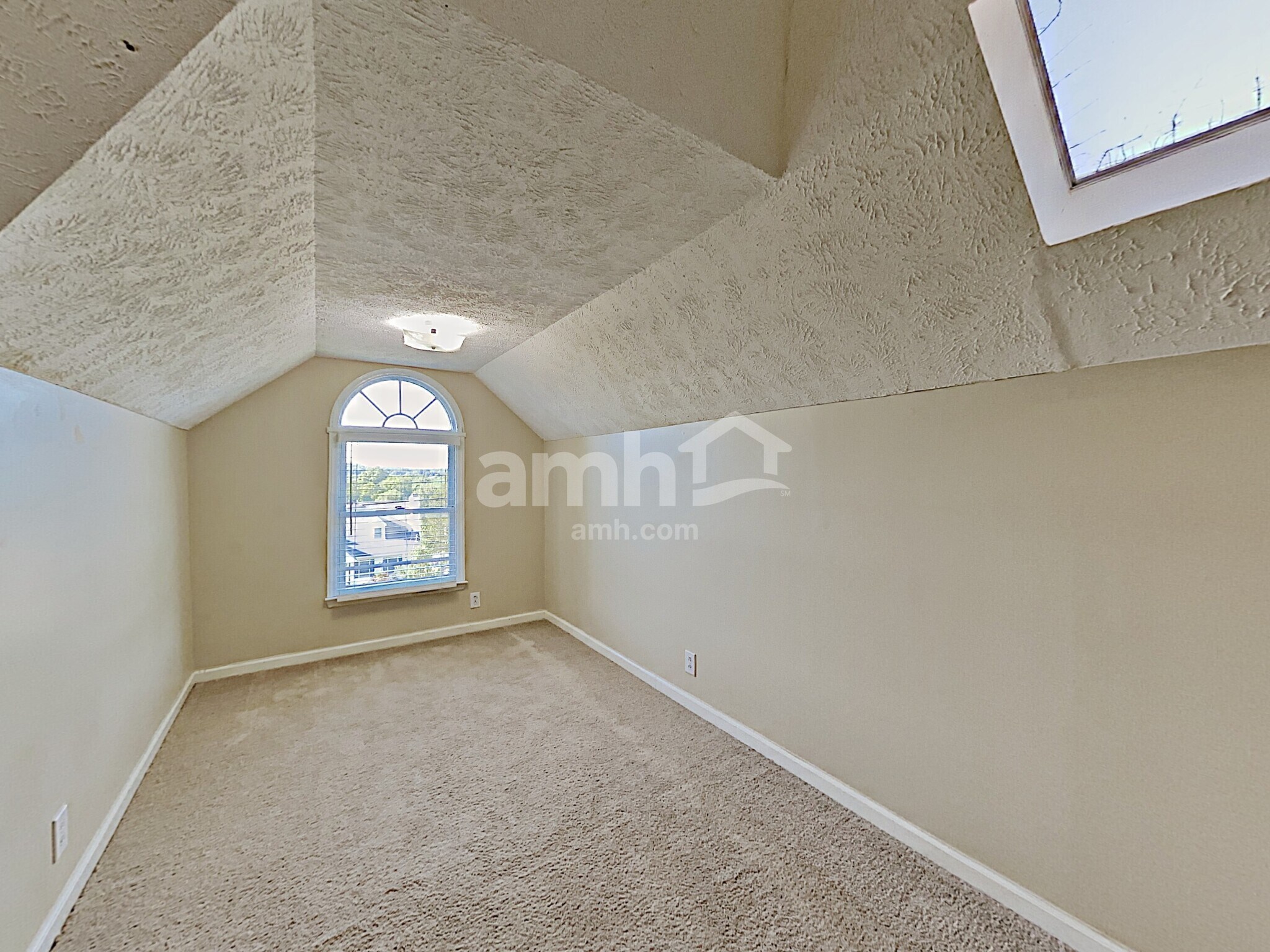 Building Photo - 413 Saint Francis Ave