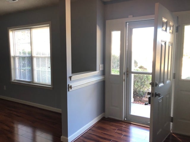 Building Photo - 905 Lowry Ct