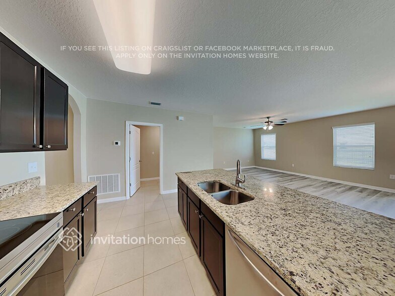 Building Photo - 424 Gris Sky Ln