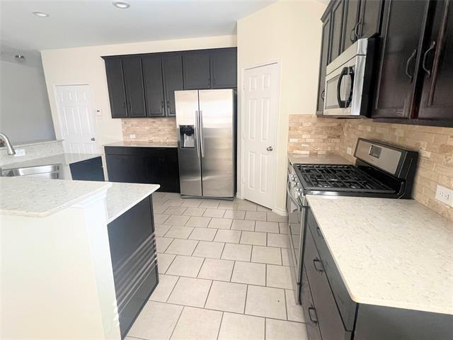 Building Photo - 1616 Bluebird Dr