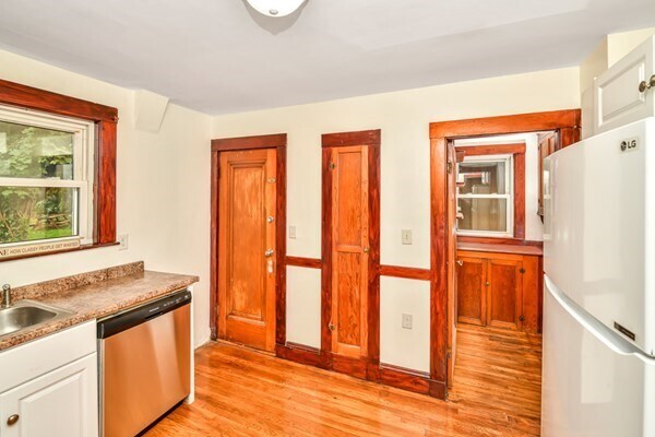 Building Photo - 9 Cornauba St