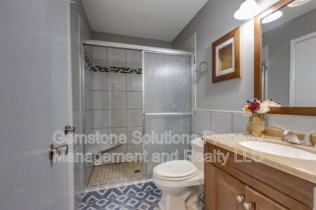 Building Photo - 2305 Dalebrook Ct