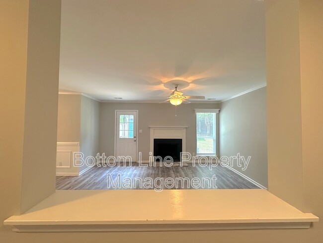 Building Photo - 11824 Larkridge Ct