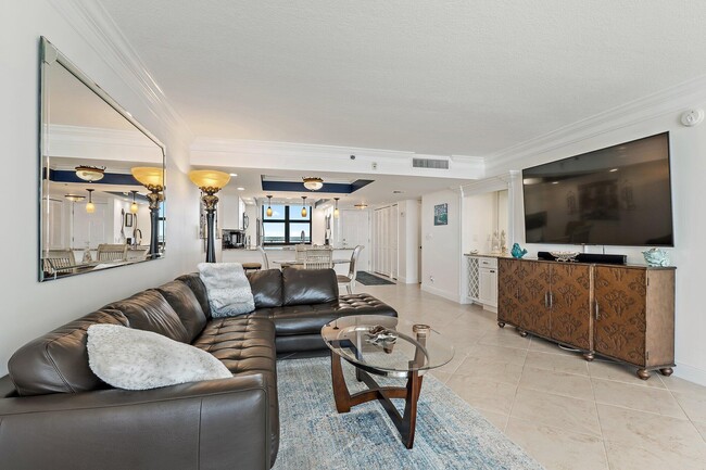 Building Photo - 840 Ocean Dr