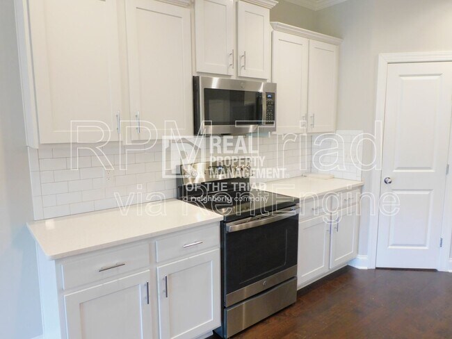 Building Photo - 6826 Magnolia Pk Ct