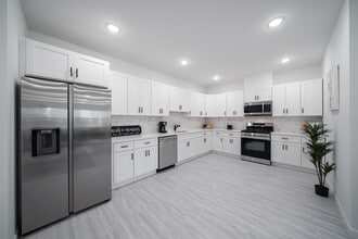 Building Photo - 51 E Main St