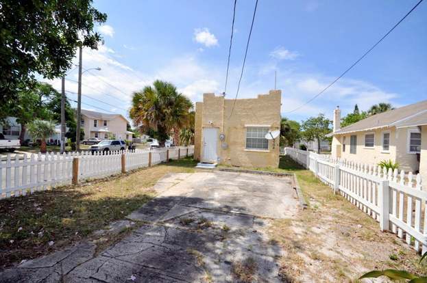 Building Photo - 646 33rd St