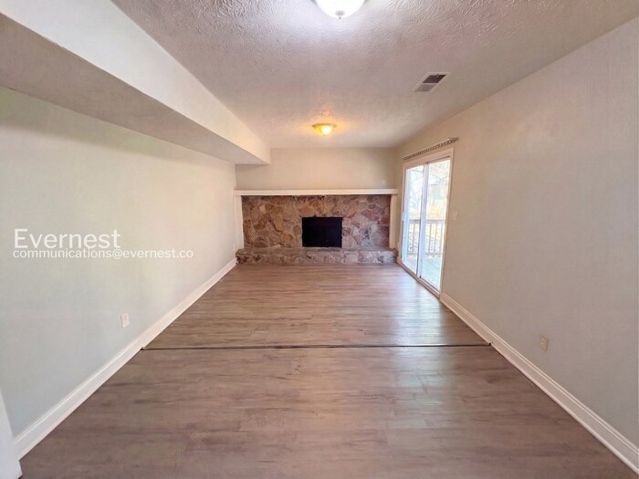 Building Photo - 426 Park Ridge Cir