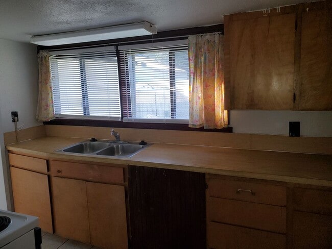 Building Photo - 2bed 2bath House