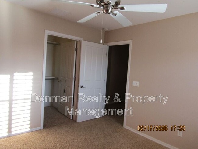 Building Photo - 944 E Jacob St