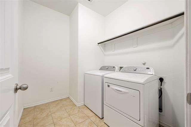 Building Photo - 8228 Windsor Forest Dr