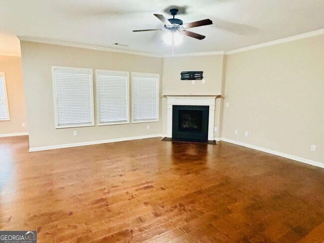 Building Photo - 4518 Hidden Creek Dr