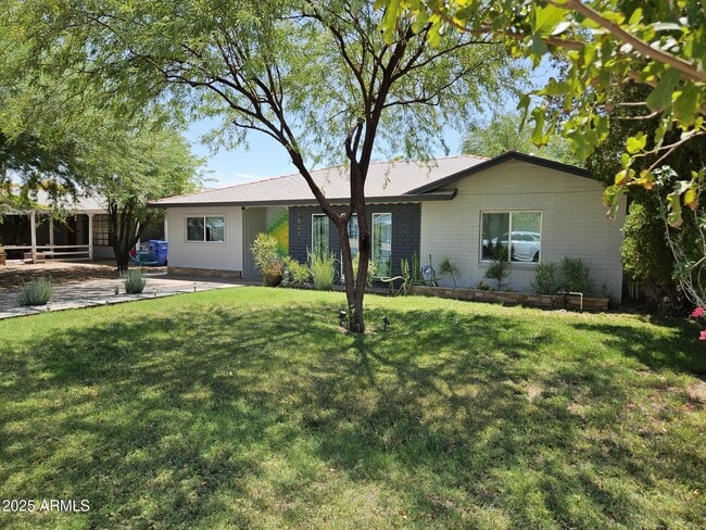 Building Photo - 1831 E Monte Vista Rd