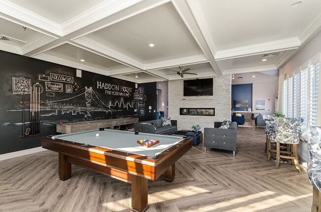 Building Photo - Two Bedroom Brand-new Luxury Apartment (Walk Up Building)