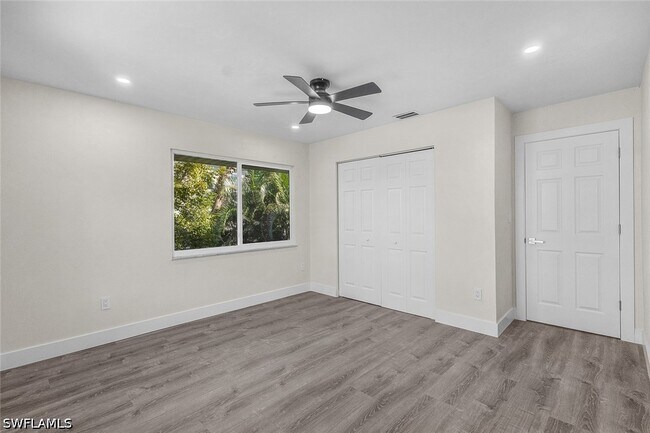 Building Photo - 1284 Rainbow Ct