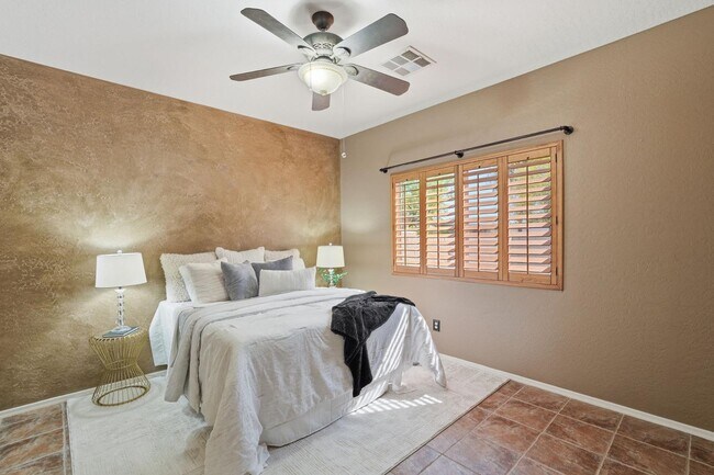 Building Photo - 11725 N Desert Crst Ln