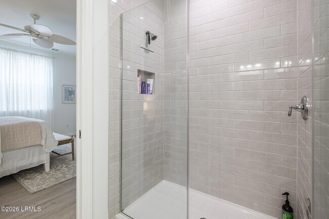 Building Photo - 171 Tropics Ave