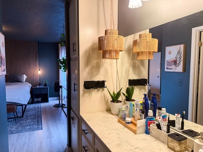 Building Photo - Make this move-in ready 3-bedroom, 2-bath home your own!