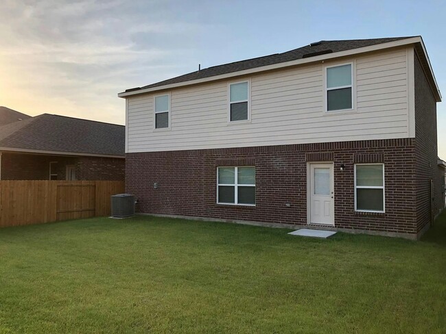 Building Photo - 1613 White Mountain Wy